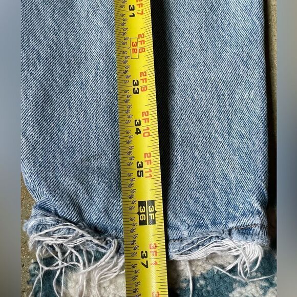 Zara Light Wash Very Distressed 100% Ecologically Grown Cotton Jeans (Size: 4) - Picture 9 of 15